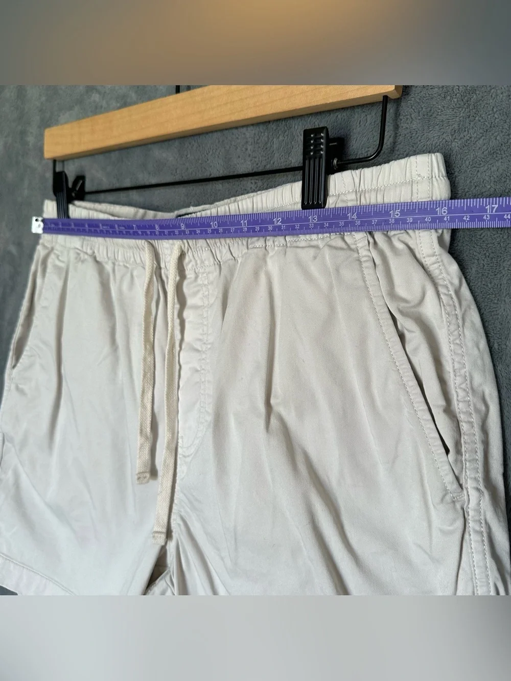 J.crew drawstring, pull on shorts, tan, beige khaki, medium